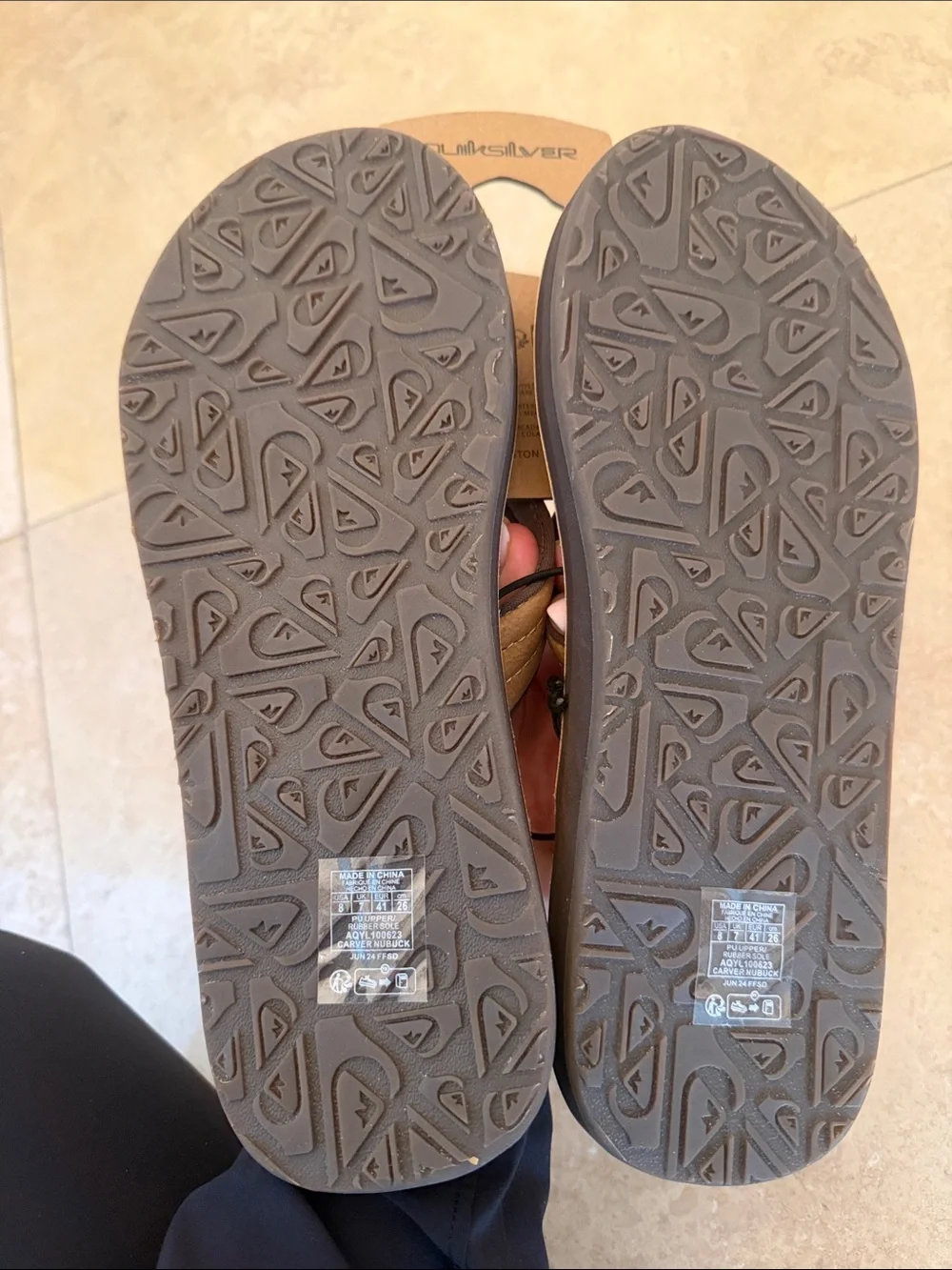 Quiksilver nwt tan