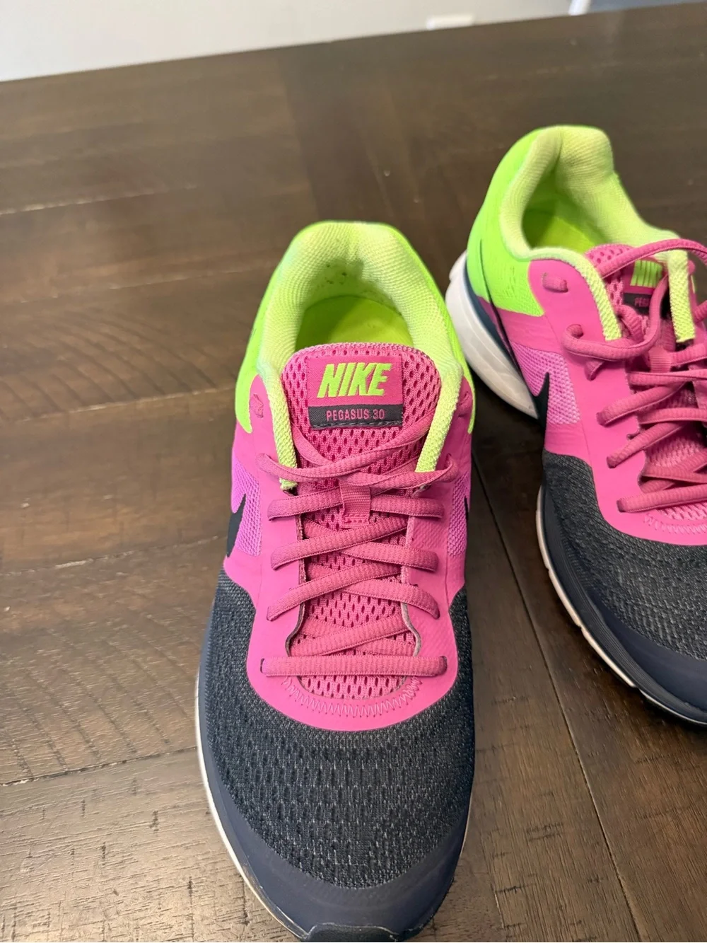 Nike Pegasus Running Cross Training Purple Green Women’s Shoes Size 9.5