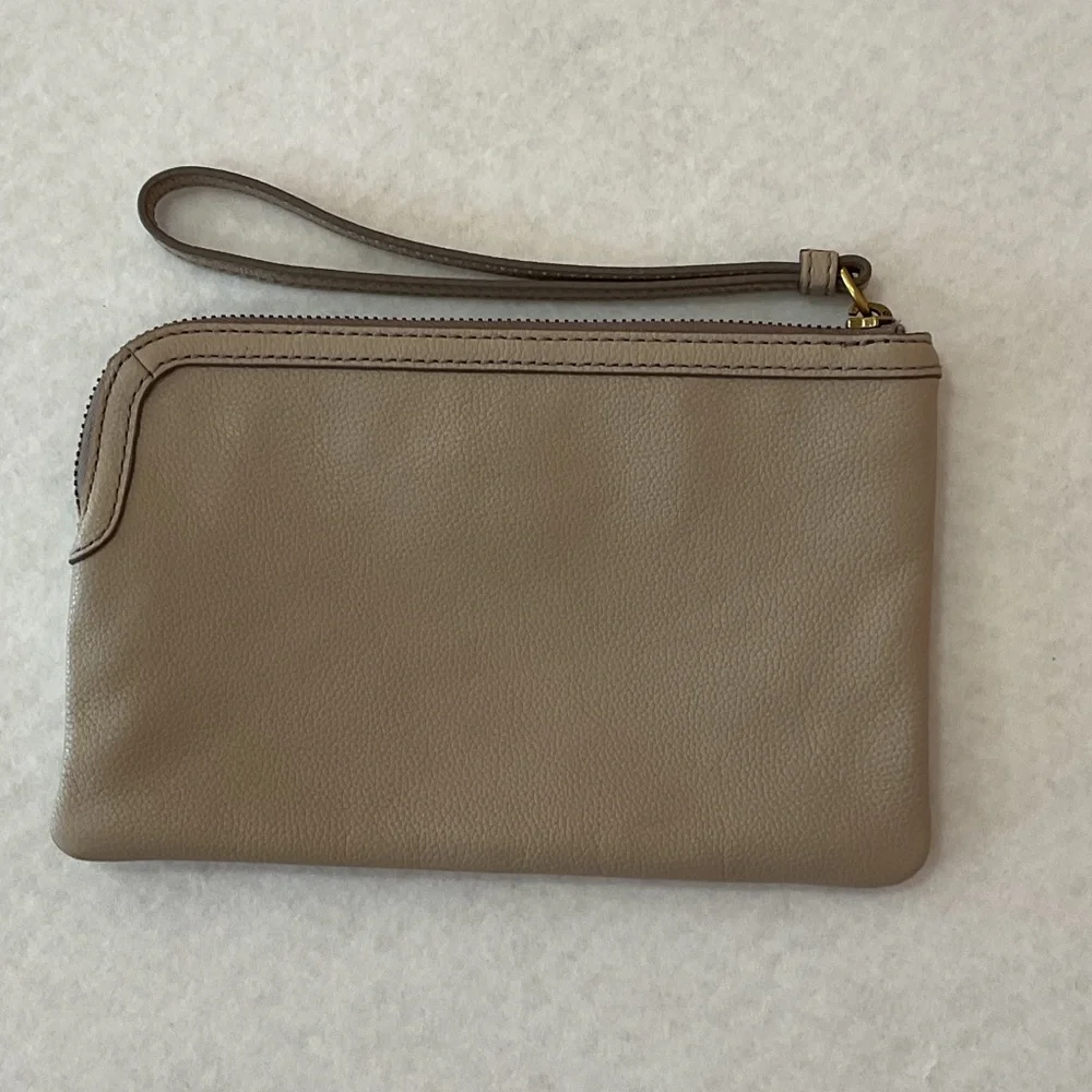 Fossil soft pebbled