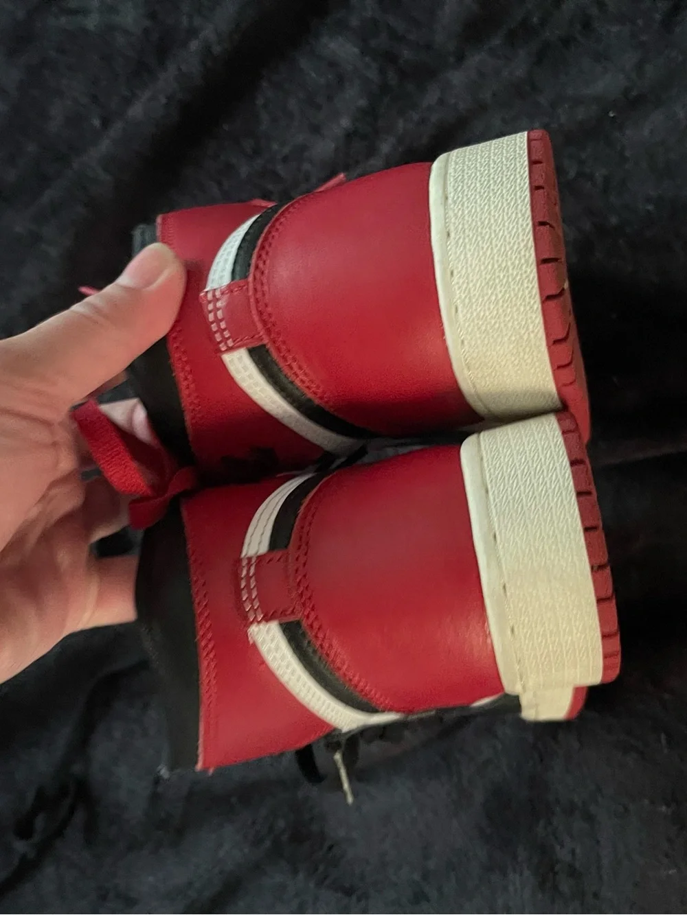 Nike silhouette collar missing