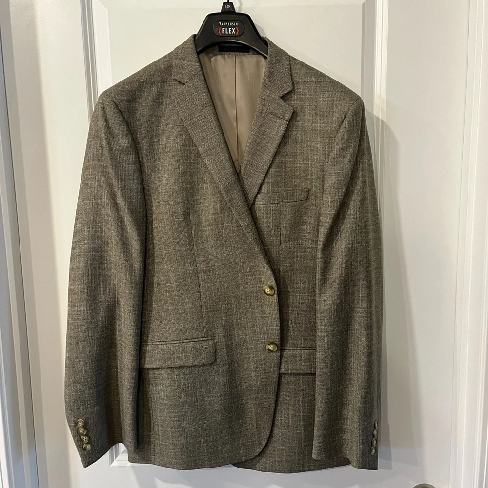 Van Heusen excellent 44r