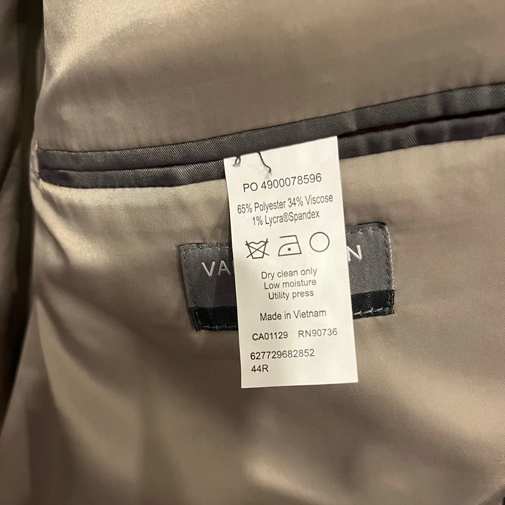 Van Heusen excellent 44r