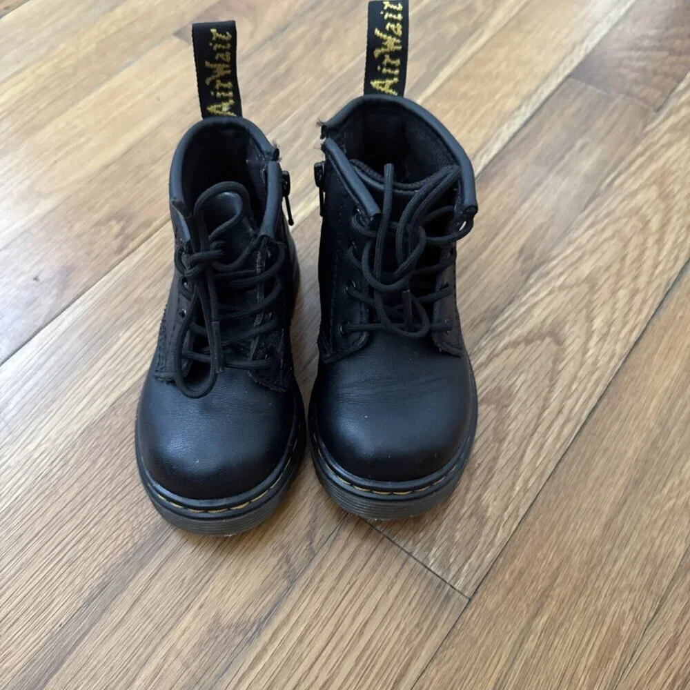 Dr Martens Black JY004 Toddler Ankle Side Zip Boots Read Size 6