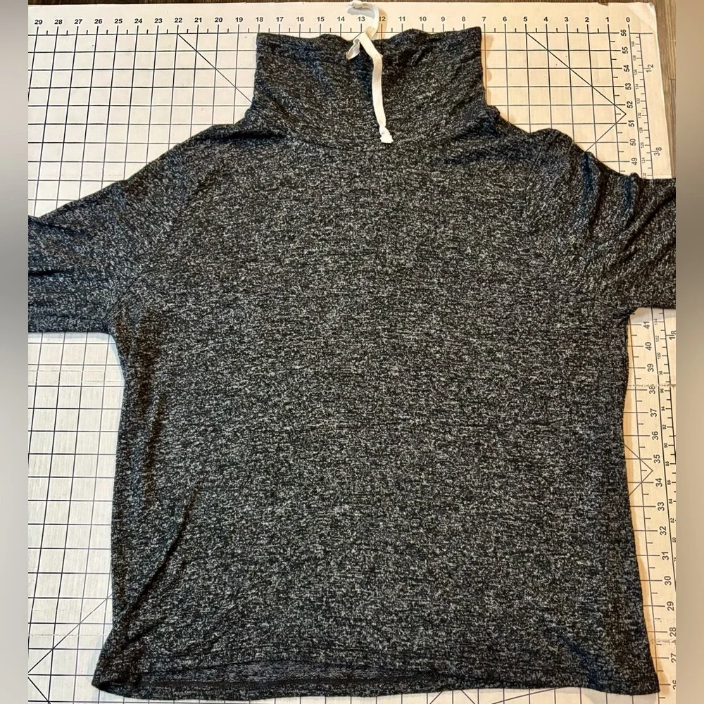 J. Crew Men’s Size XL Dark Grey Drawstring Turtleneck‎