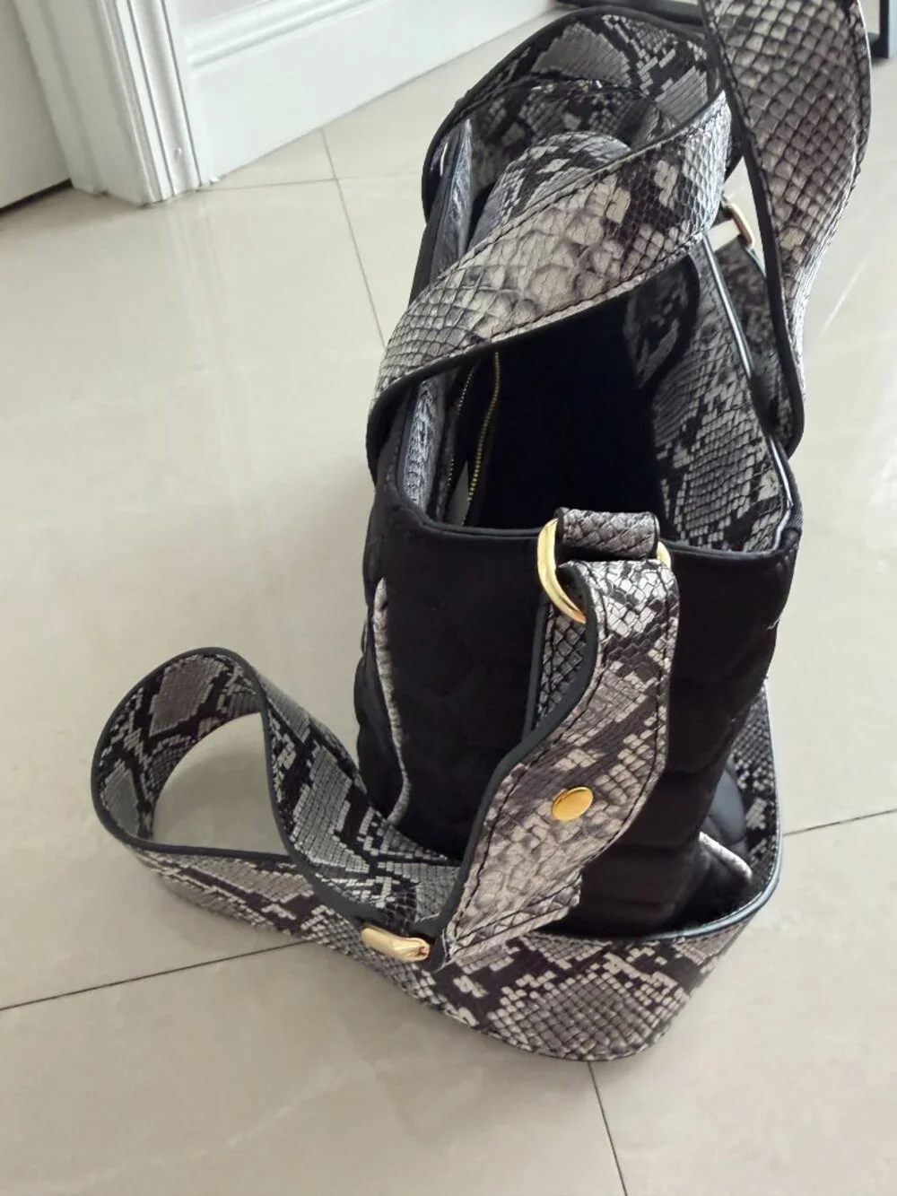 Cavalli Class stylish mid
