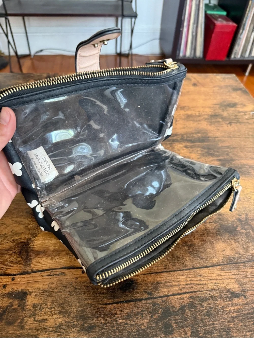 Kensie stylish wristlet