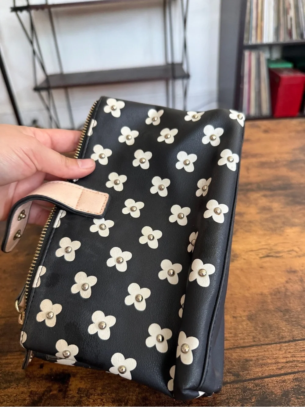 Kensie stylish wristlet