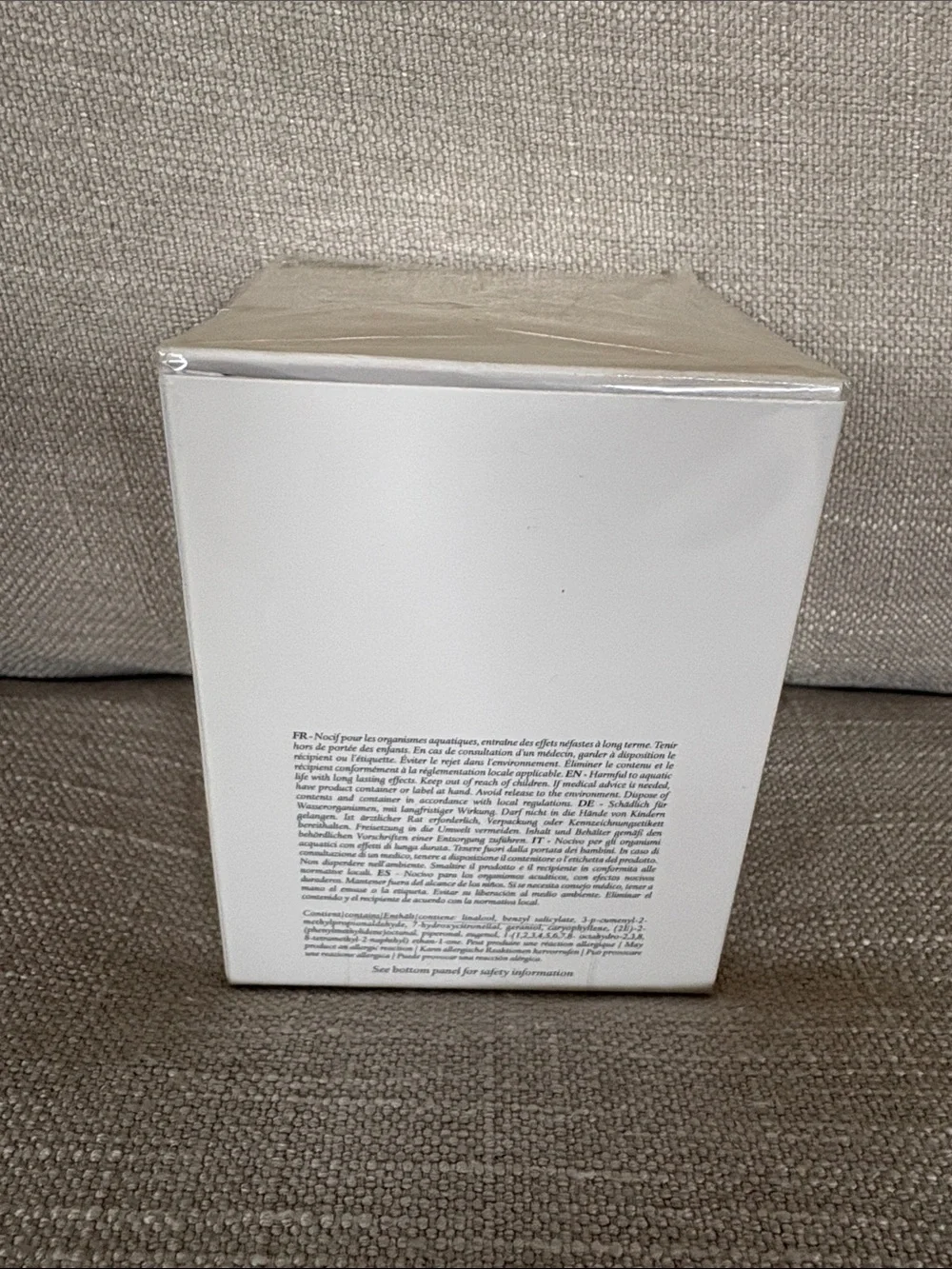 NWT Sealed In Original Box diptyque Freesia Candle — Cream and Black Packaging