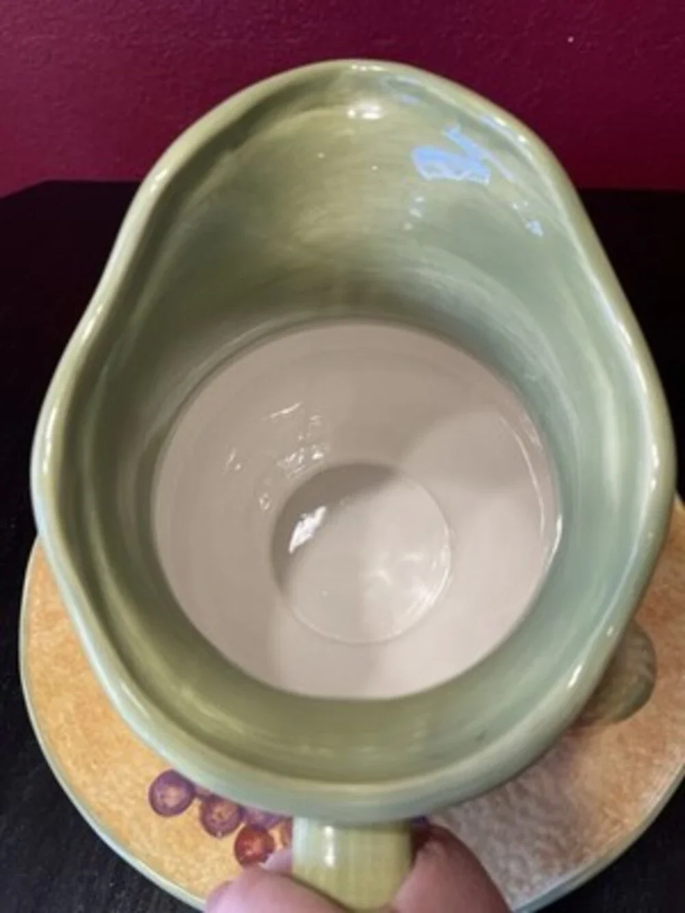 N/A pitcher serving