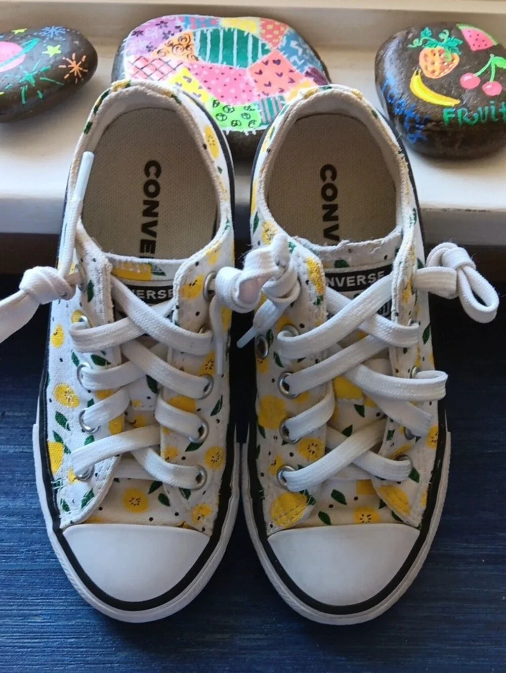 Converse low top