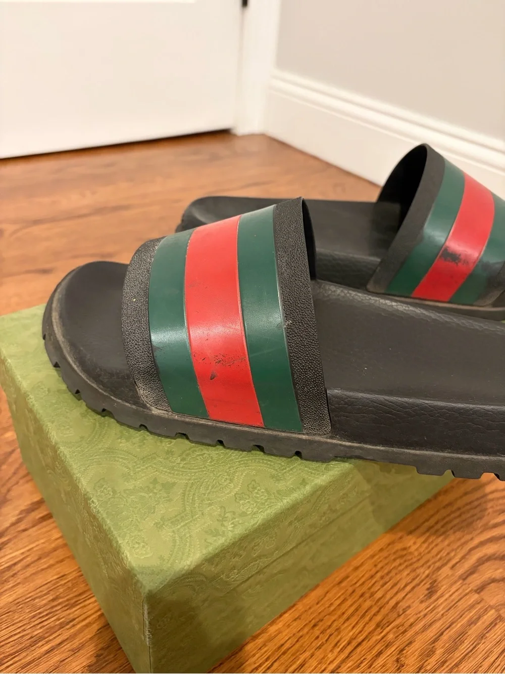 Gucci authentic slides