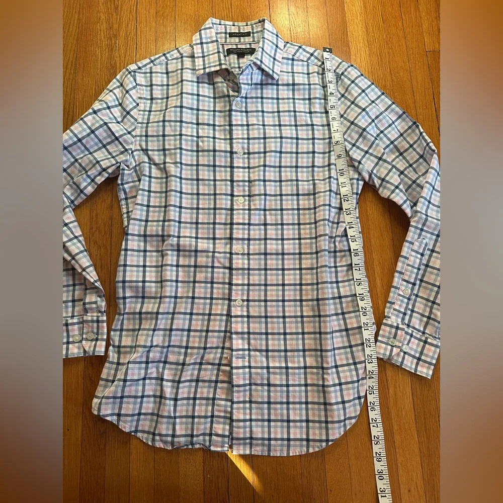 Banana Republic buttons off