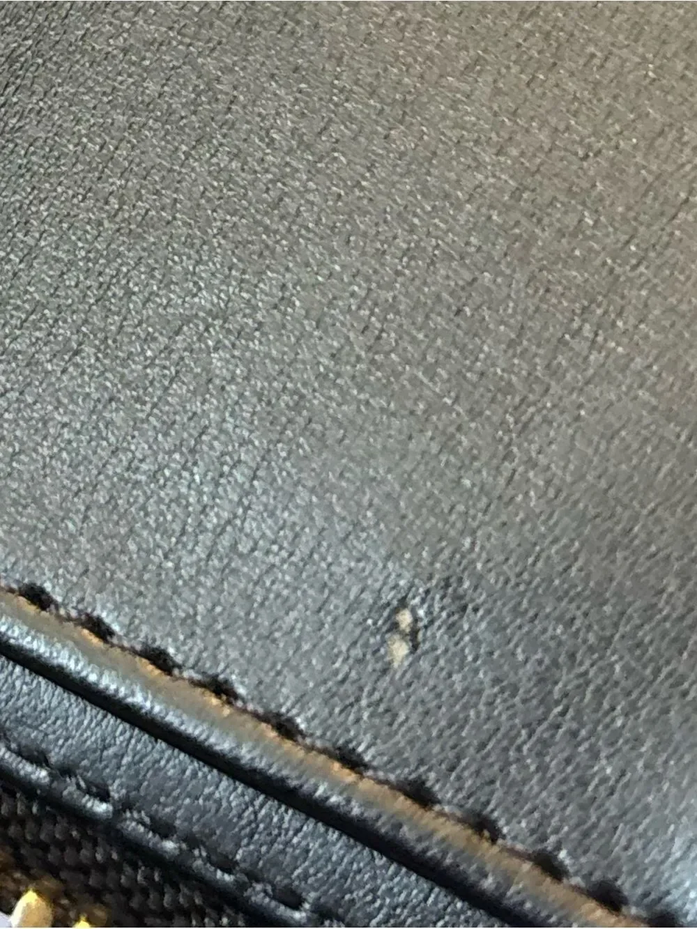 Marc Jacobs compact marc