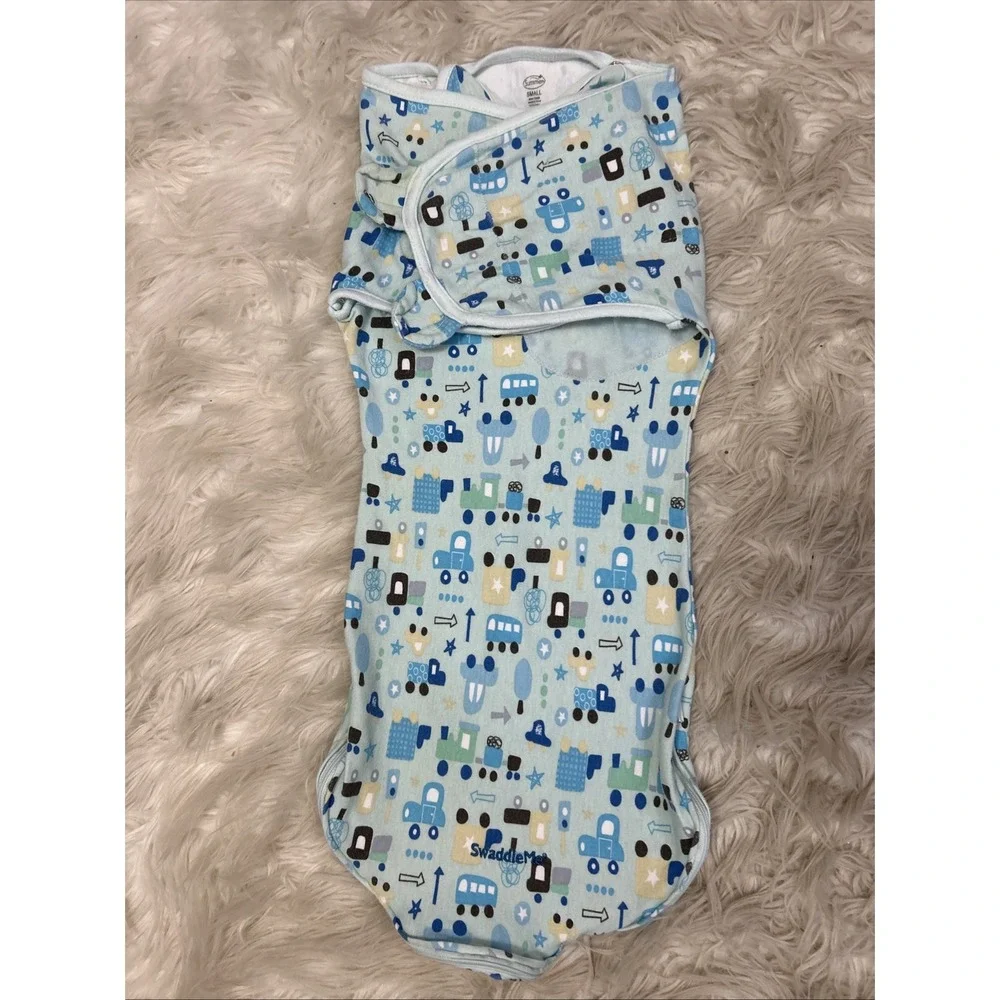 SwaddleMe swaddle me