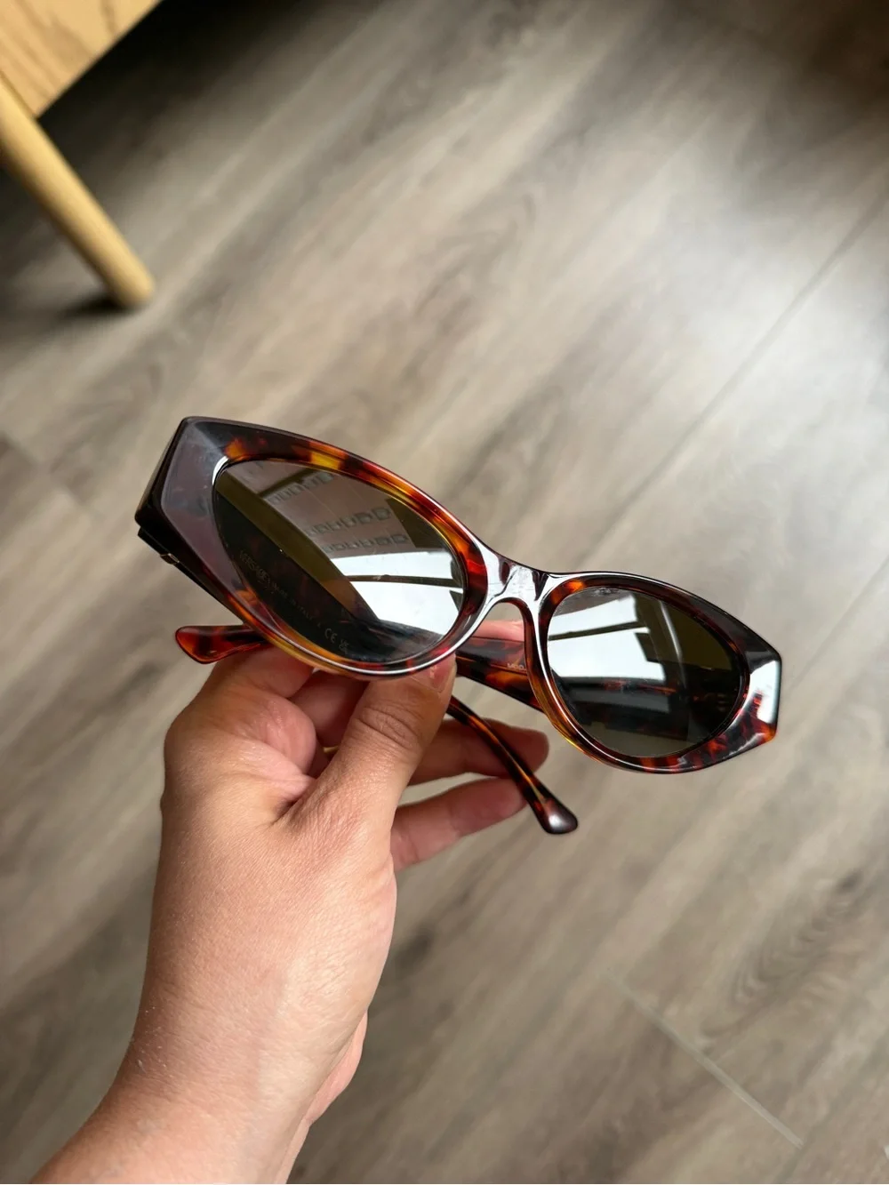 Versace Tortoiseshell Cat-Eye Sunglasses - Brown Lenses