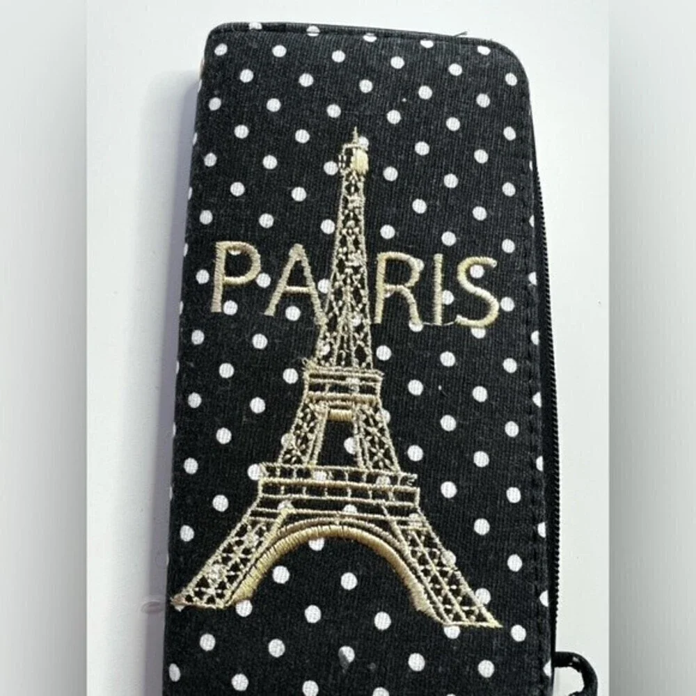 None paris eiffel
