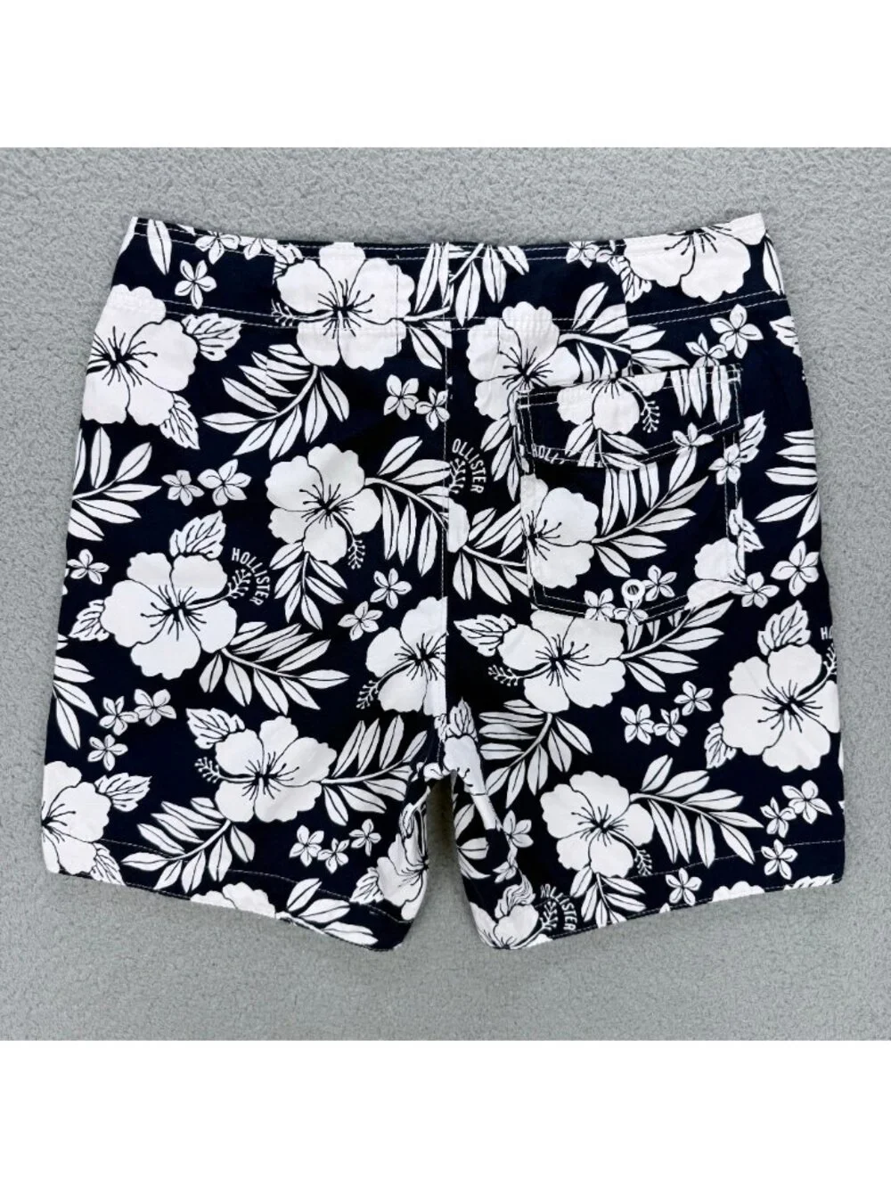 Hollister item floral