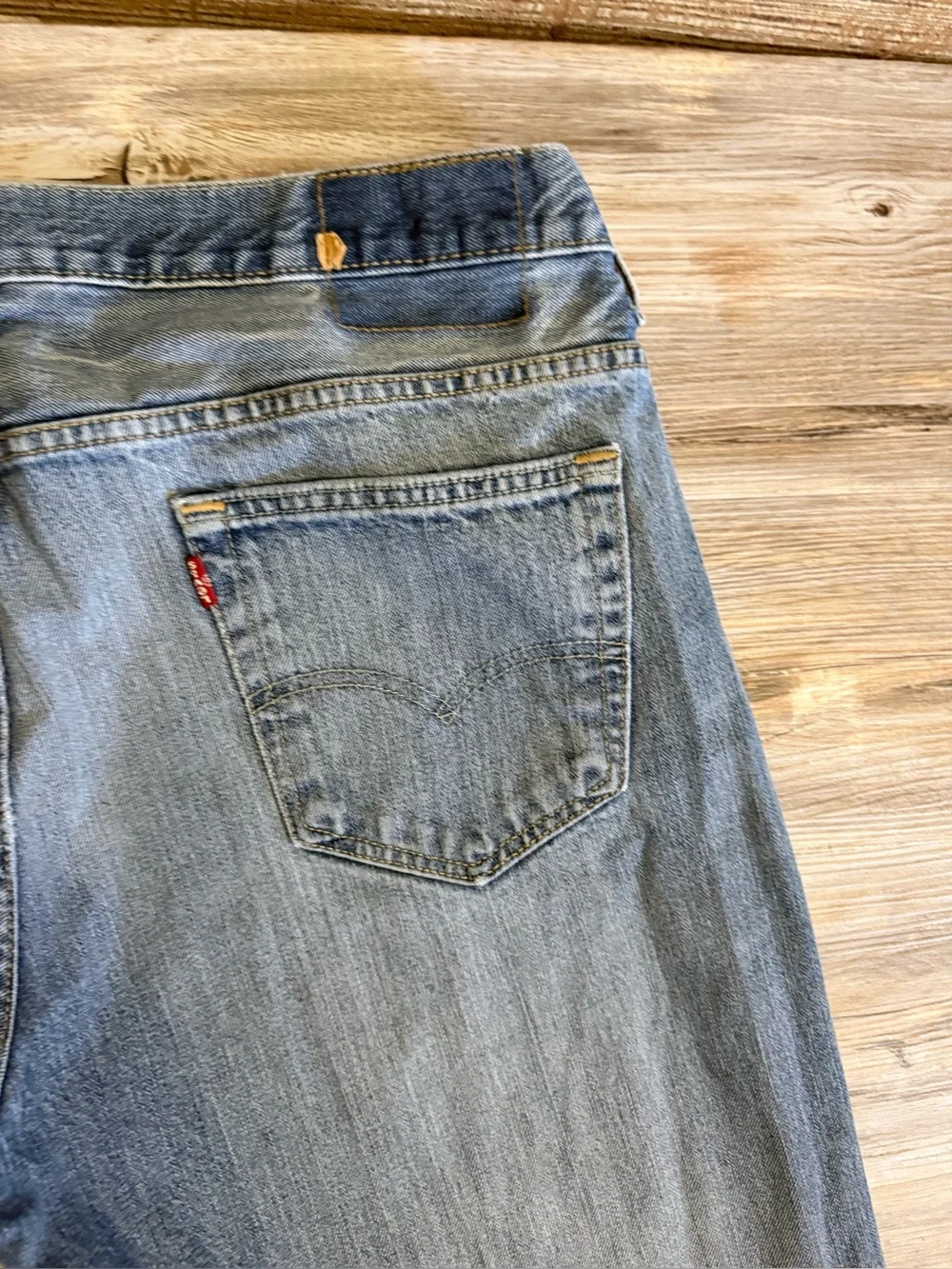 Levis fair due
