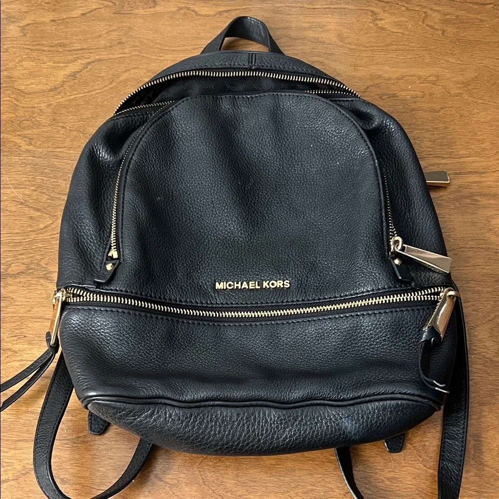 Michael Kors stylish black