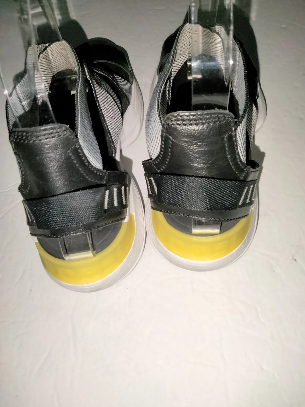 Sorel (Size 8.5) Gray & Black Crisscross Strap Platform Open Toe Sneaker Sandals
