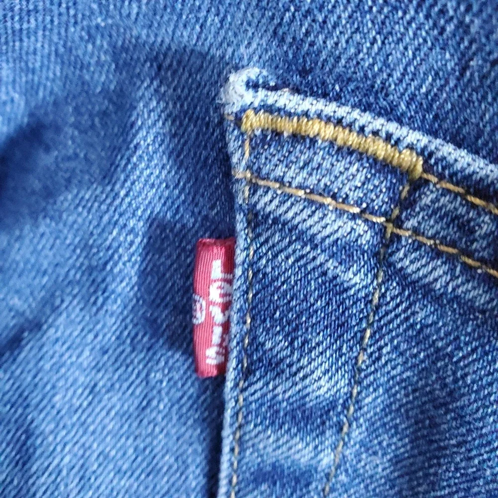 Levis very good