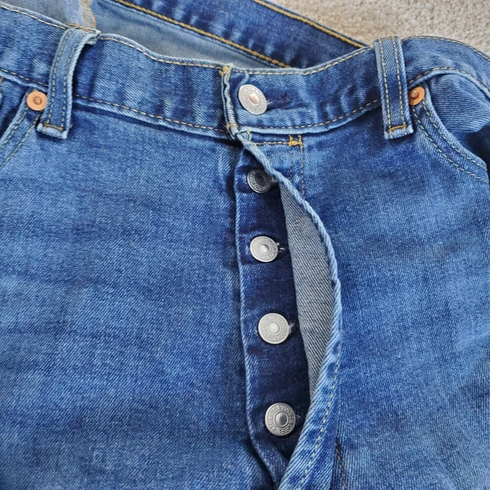 Levis very good