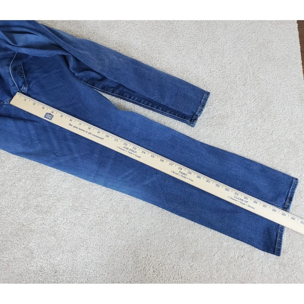 Levis very good