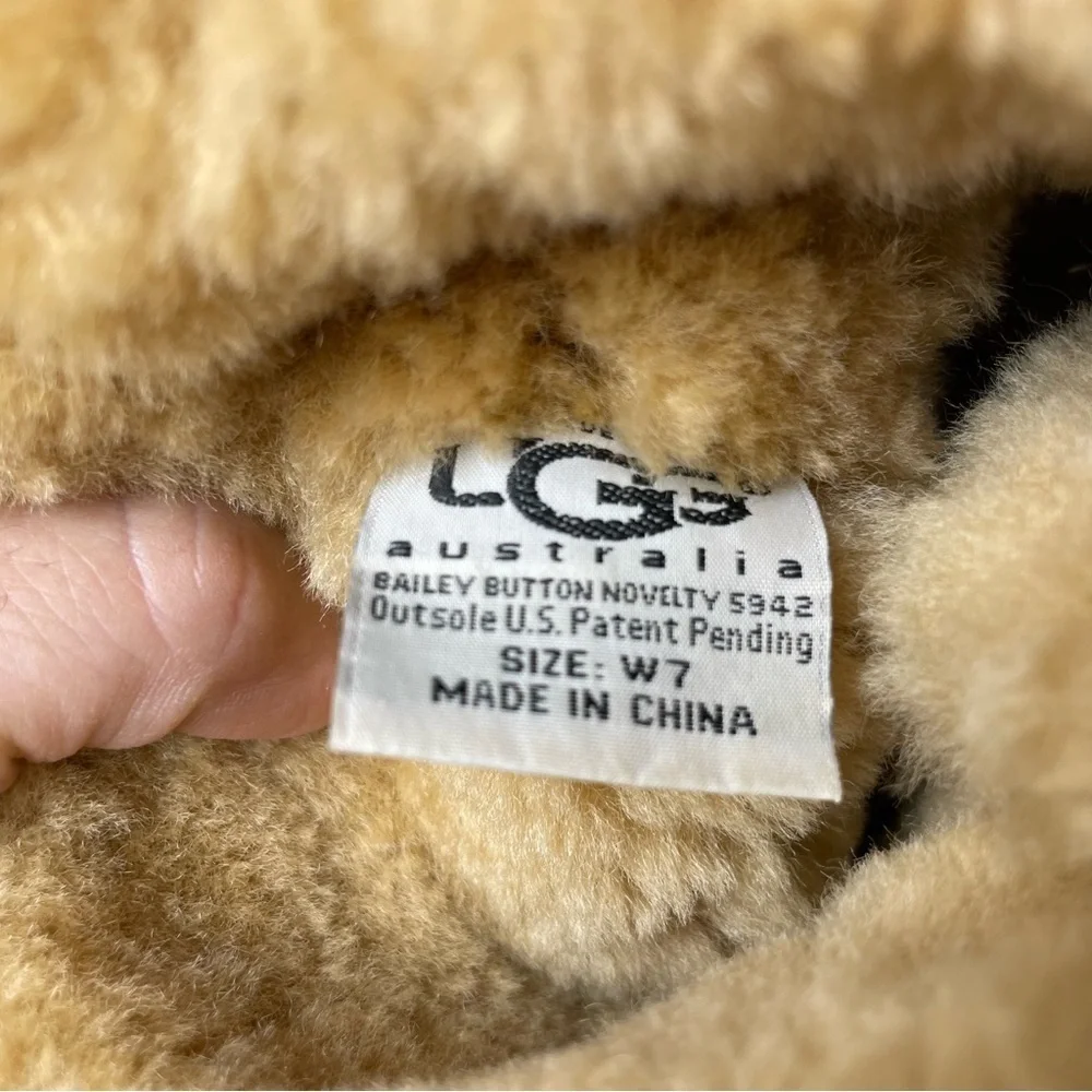 UGG •	brand australia