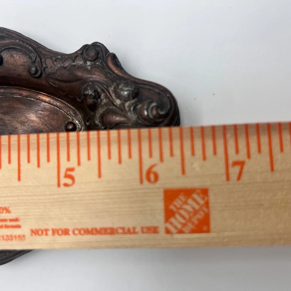 The Unbranded Brand vintage ornate