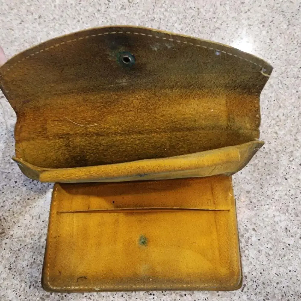Unknown vintage brown