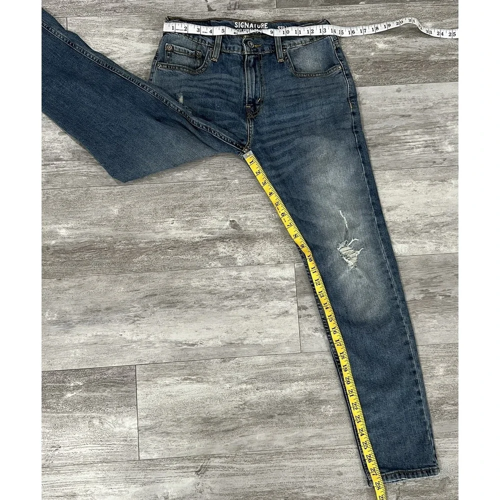 Levis Signature S37 Slim Leg Jeans Mens Size 28x30 Light Wash Denim