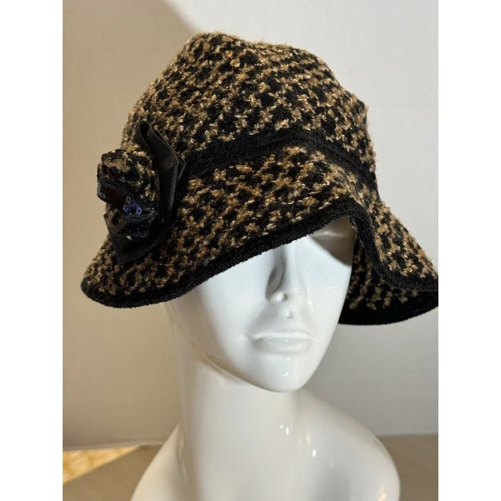 Betmar New York Women’s Knotted Flower Cloche Hat Black & Gold One Size Cottage