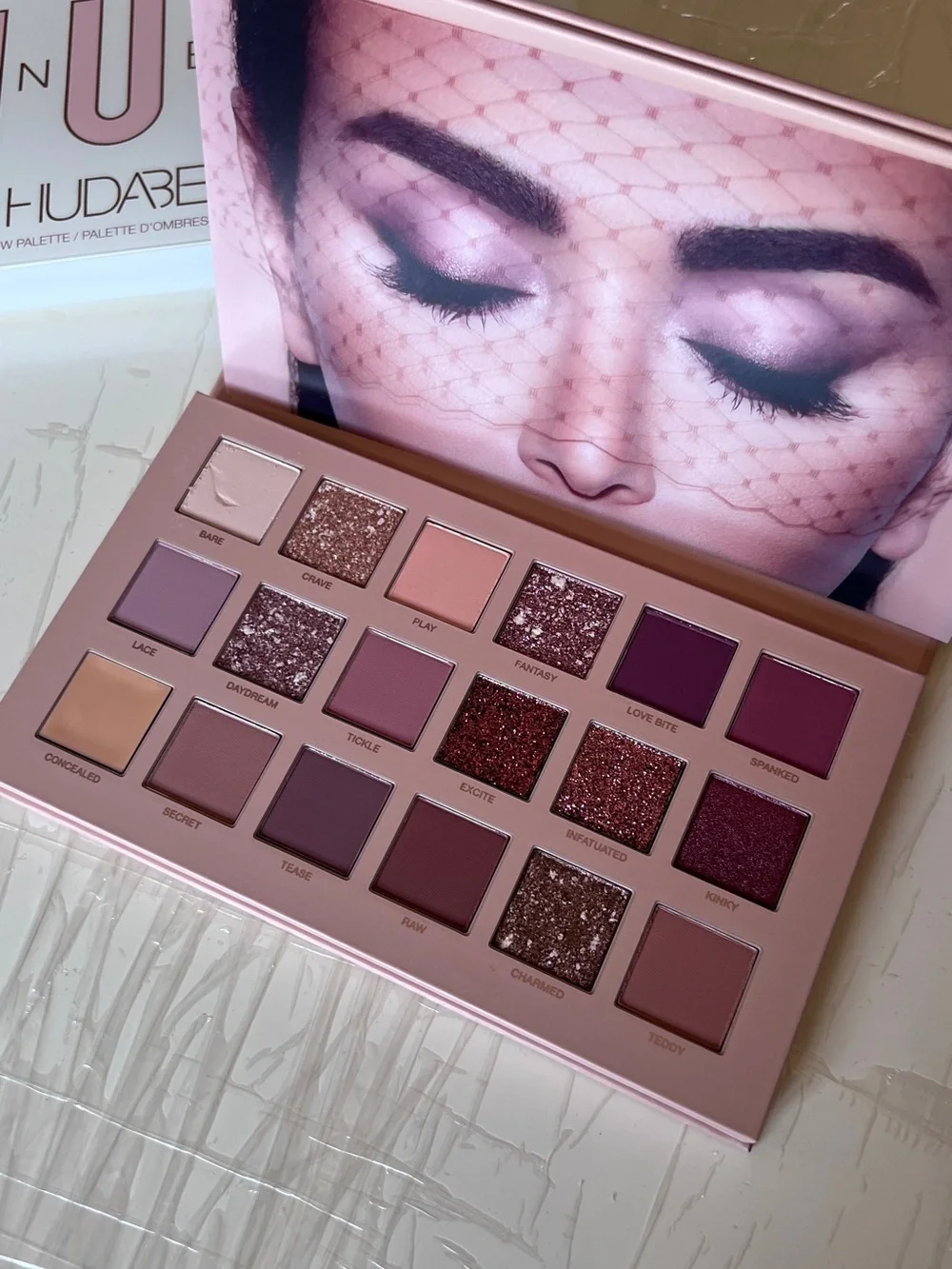 HUDA BEAUTY pink toned