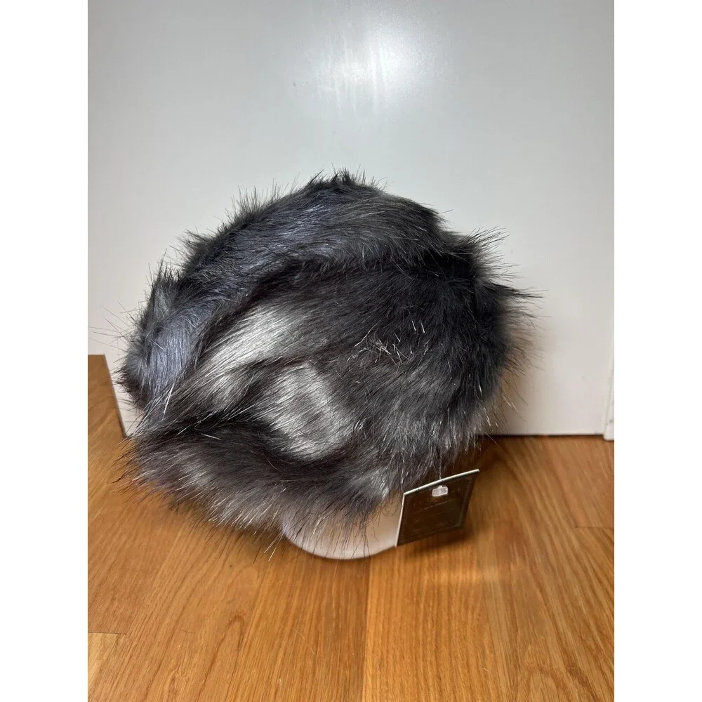 FutrZane Hat Beret Womens Medium Faux Fur Handmade Europe Polyester