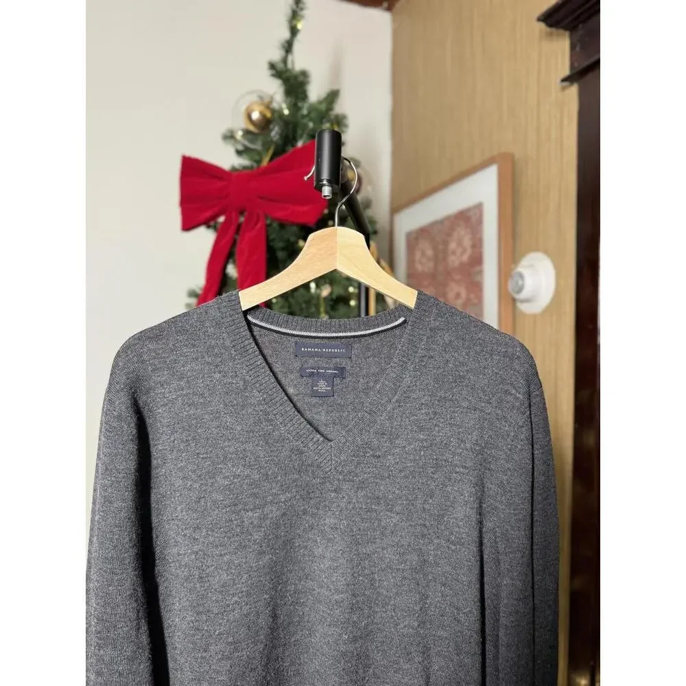 Banana Republic gray look perfect