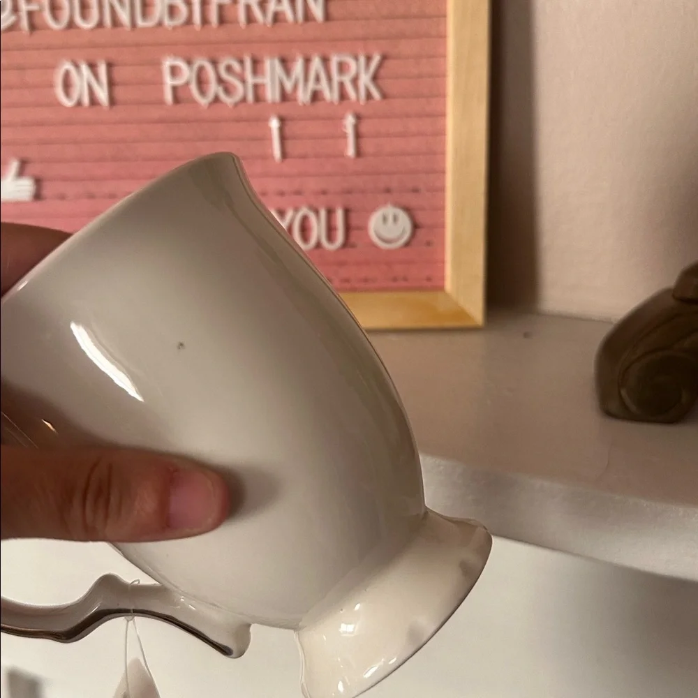 Ashland ceramic cottage