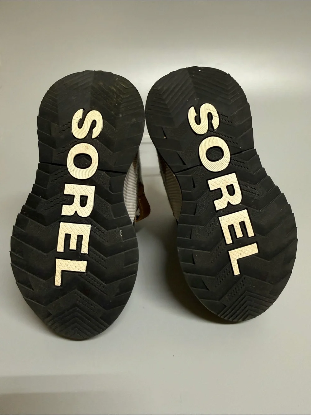 Sorel worn once