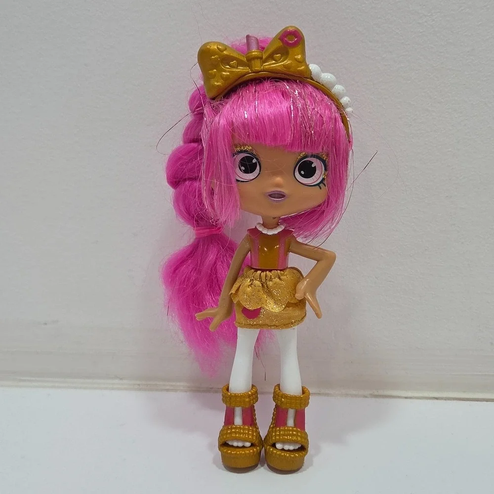 Shopkins Shoppies Lippy Lulu's Beauty Boutique VIP Playset Lil Shoppie Doll 6