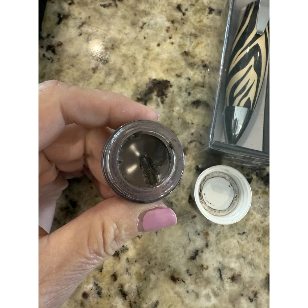 Clinique brand lots it