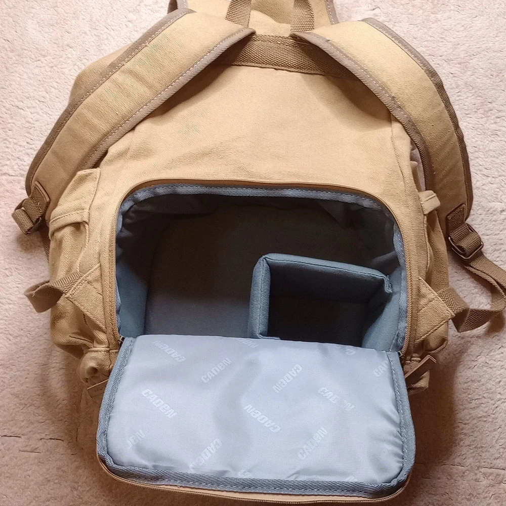 Caden tan canvas