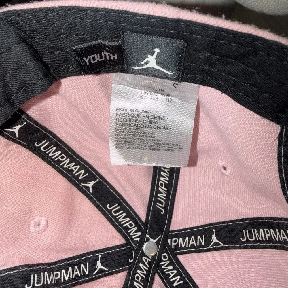 pink Nike Air‎ Jordan Kids Essentials adjustable baseball hat. Jumpman Logo