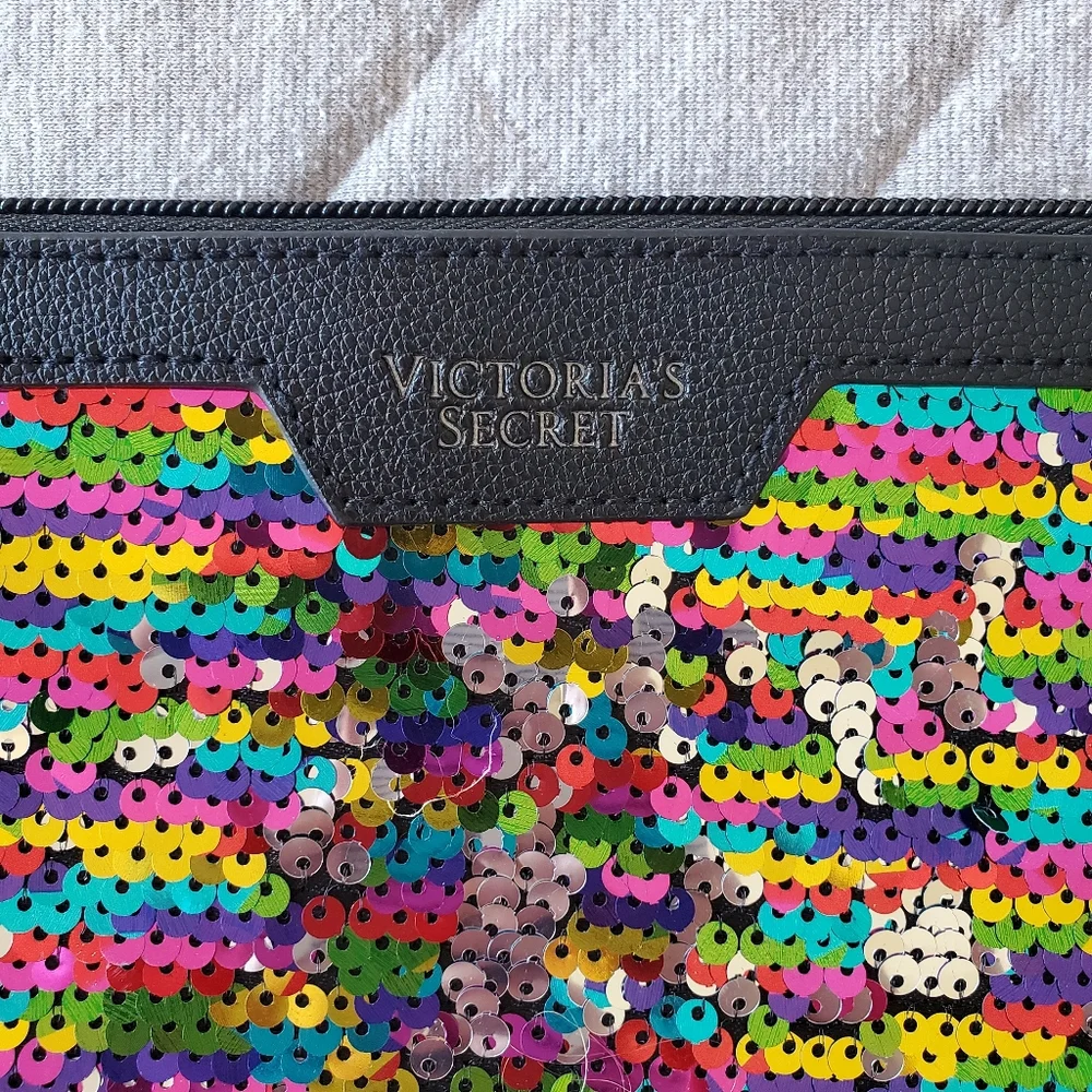 Victorias Secret shipping check