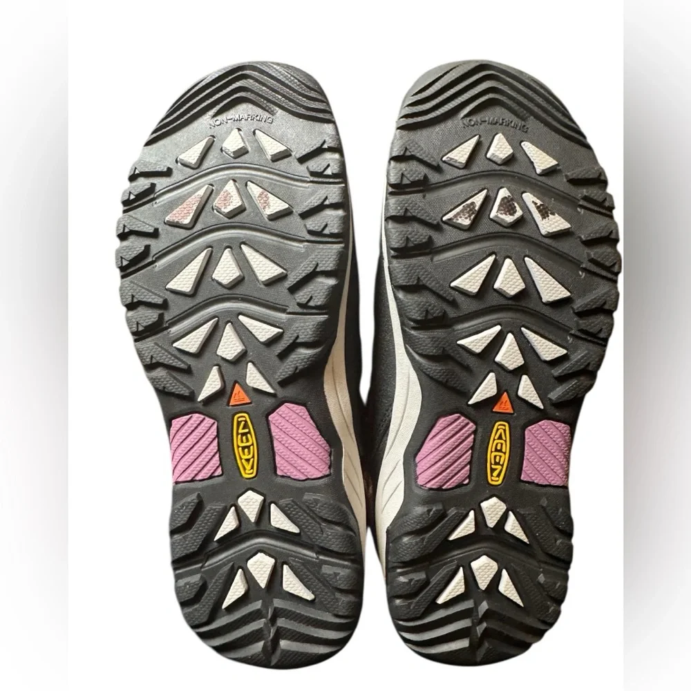 Keen athletic shoes