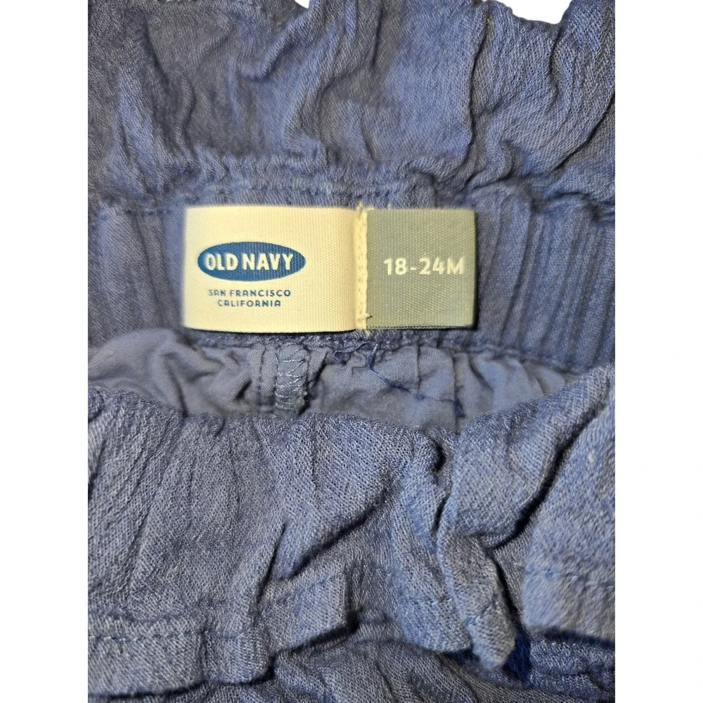 Old Navy navy elastic charm