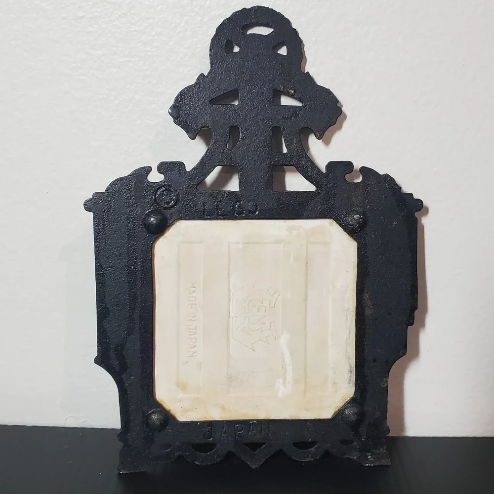 Vintage Cast Iron Ceramic Porcelain Trivet‎ Wall Hanging 1960's Lego Japan