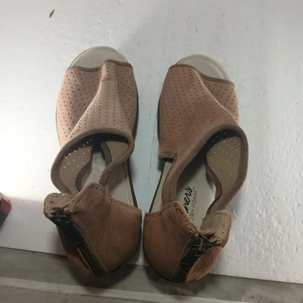 Skechers secure providing