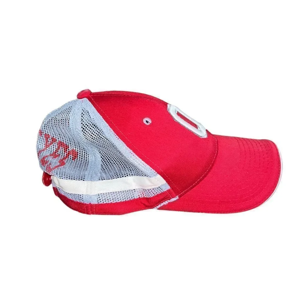 Zephyr scarlet grey