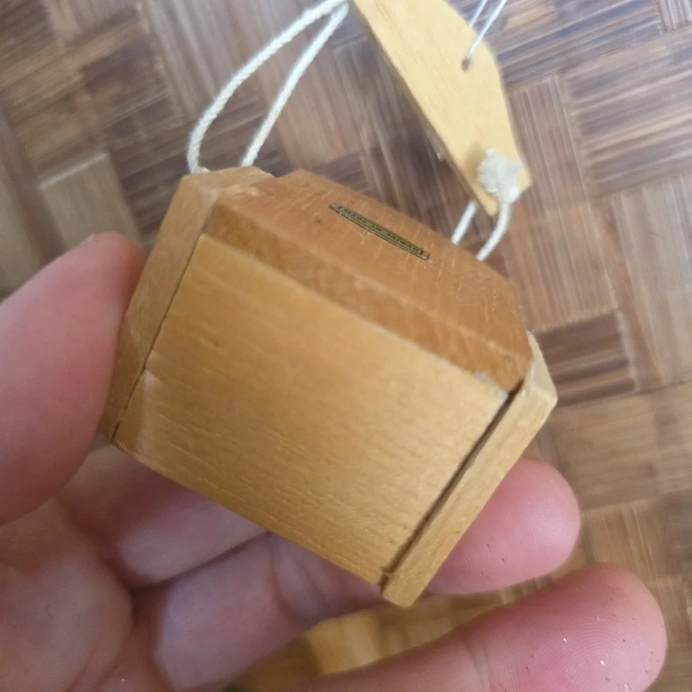 N/A little wooden