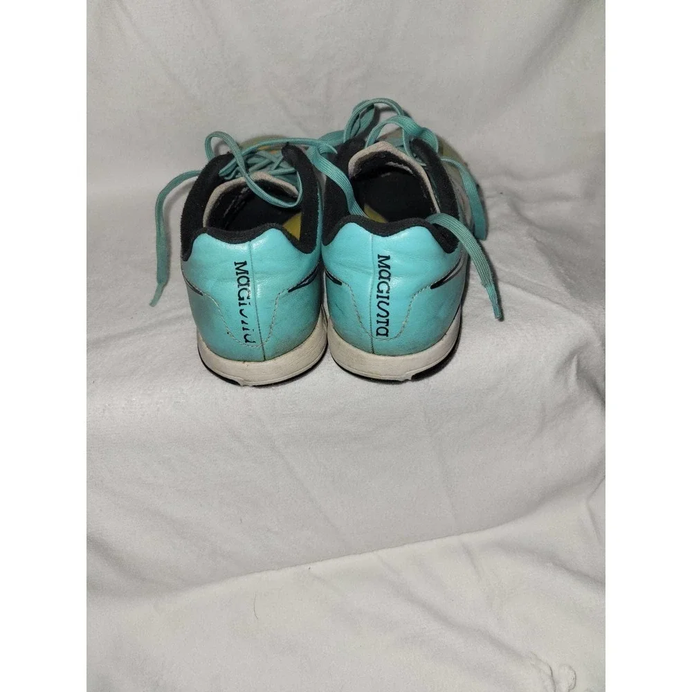 Nike size 2.5