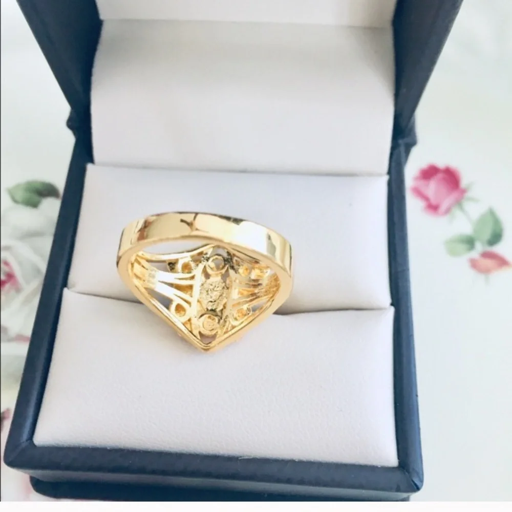Butterfly ring size 7